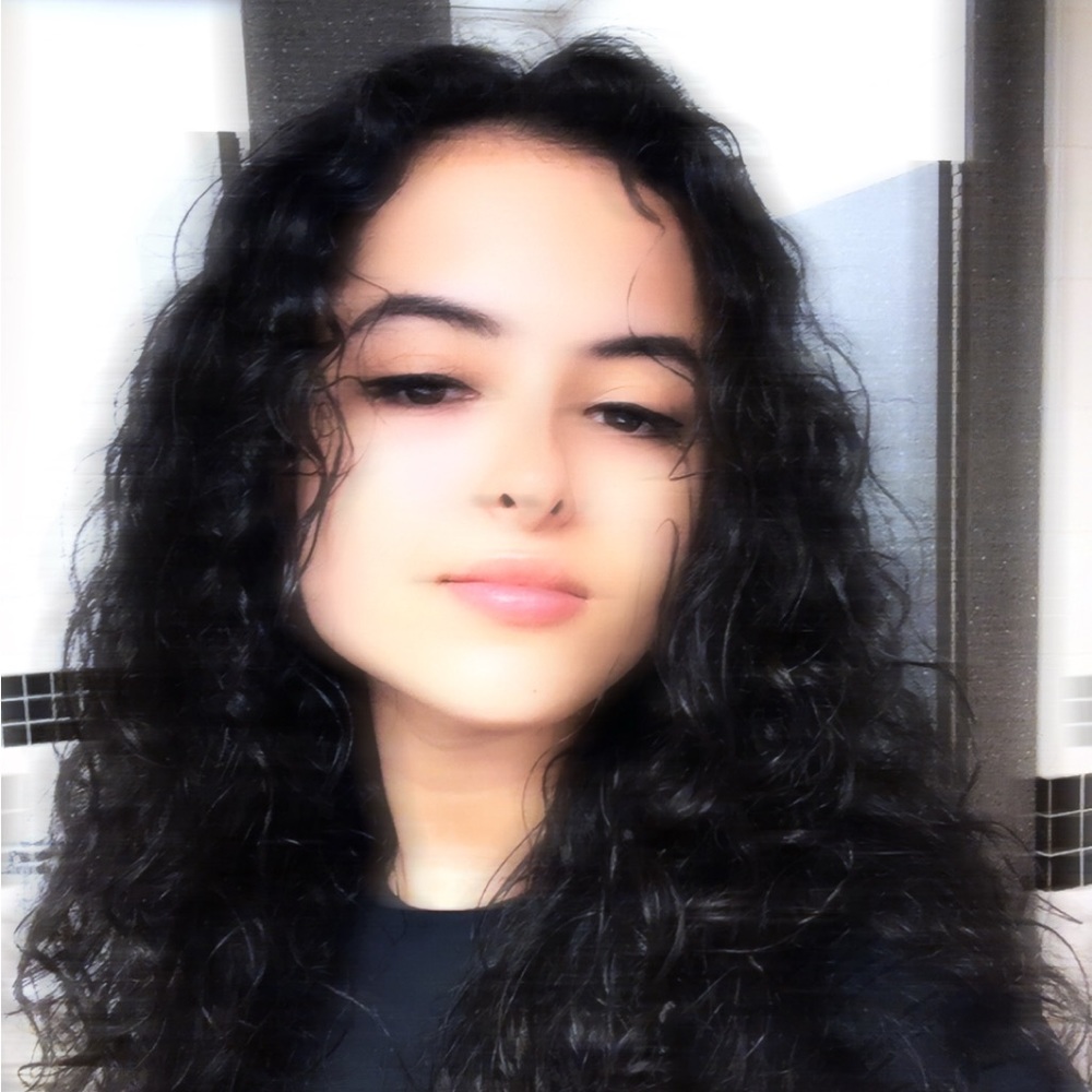Meet your Posher, Estefania